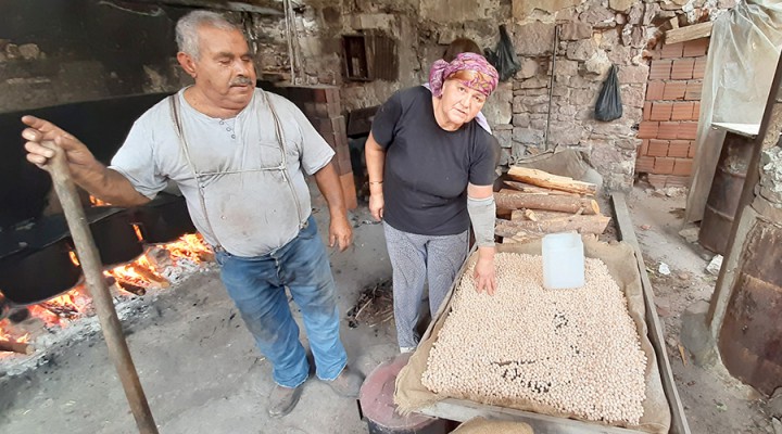 Deniz Kumunda Pişen Girit Leblebisi