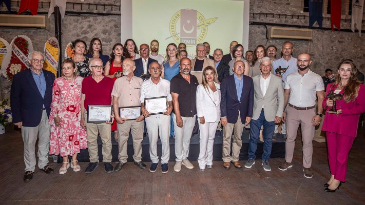 İzmir Gazeteciler Cemiyeti kuruluş yıldönümünü kutladı