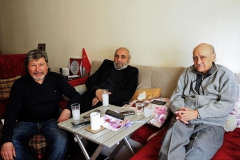 Kadim dostu Hikmet Öde ile birlikte şairin Bornova’daki evinde