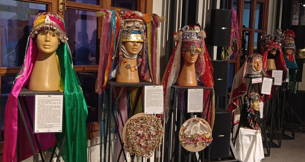 Ege’de Baş Bağlama Sergisi