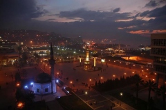 Atatürk Meydanı / Gece [Fotoğraf : Aykut Fırat]